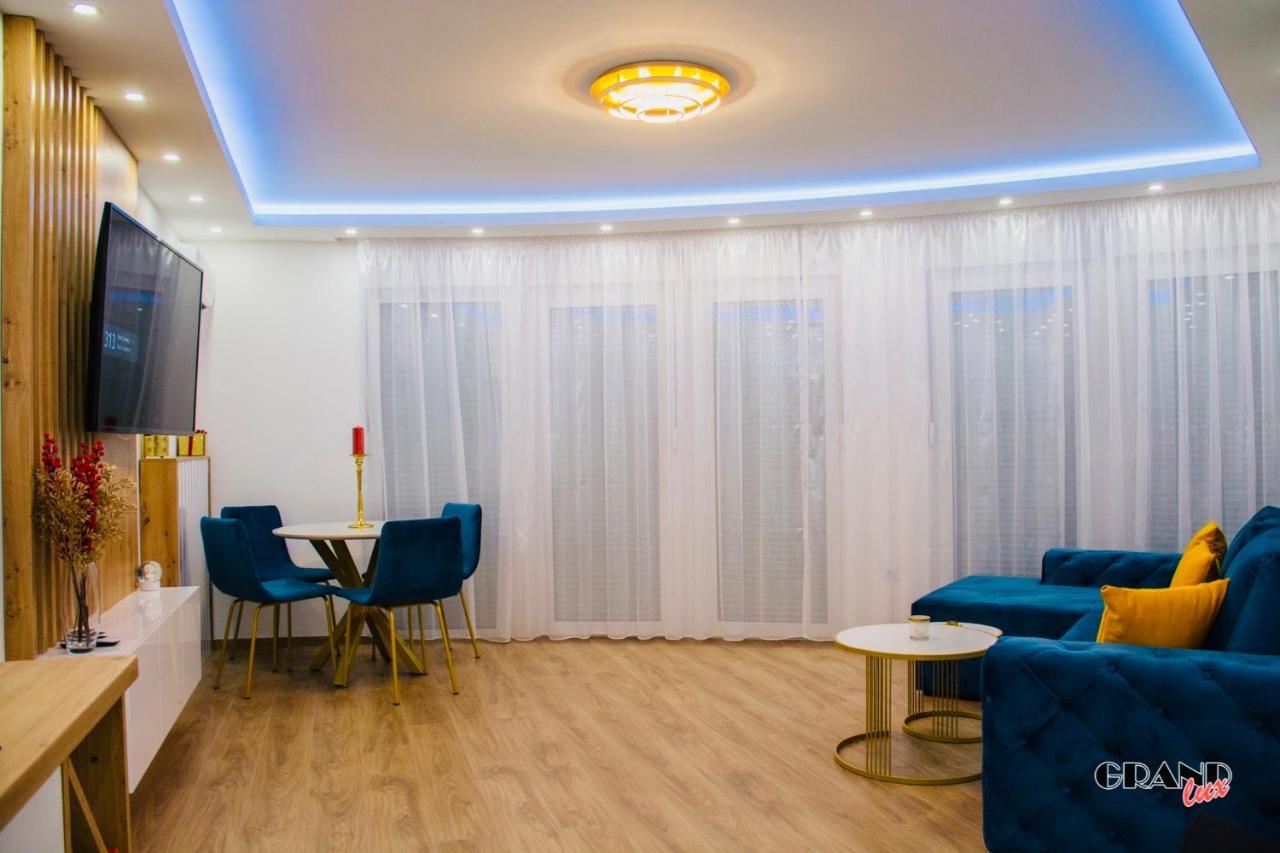 Grand Lux Apartment Добой Экстерьер фото