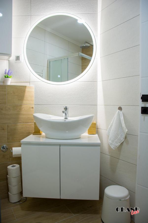 Grand Lux Apartment Добой Экстерьер фото