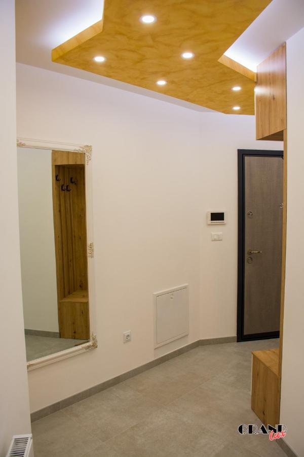 Grand Lux Apartment Добой Экстерьер фото